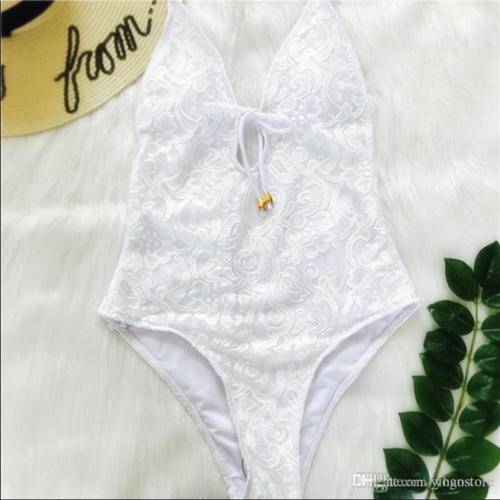 White one piece swim suit - Picture 6 of 8